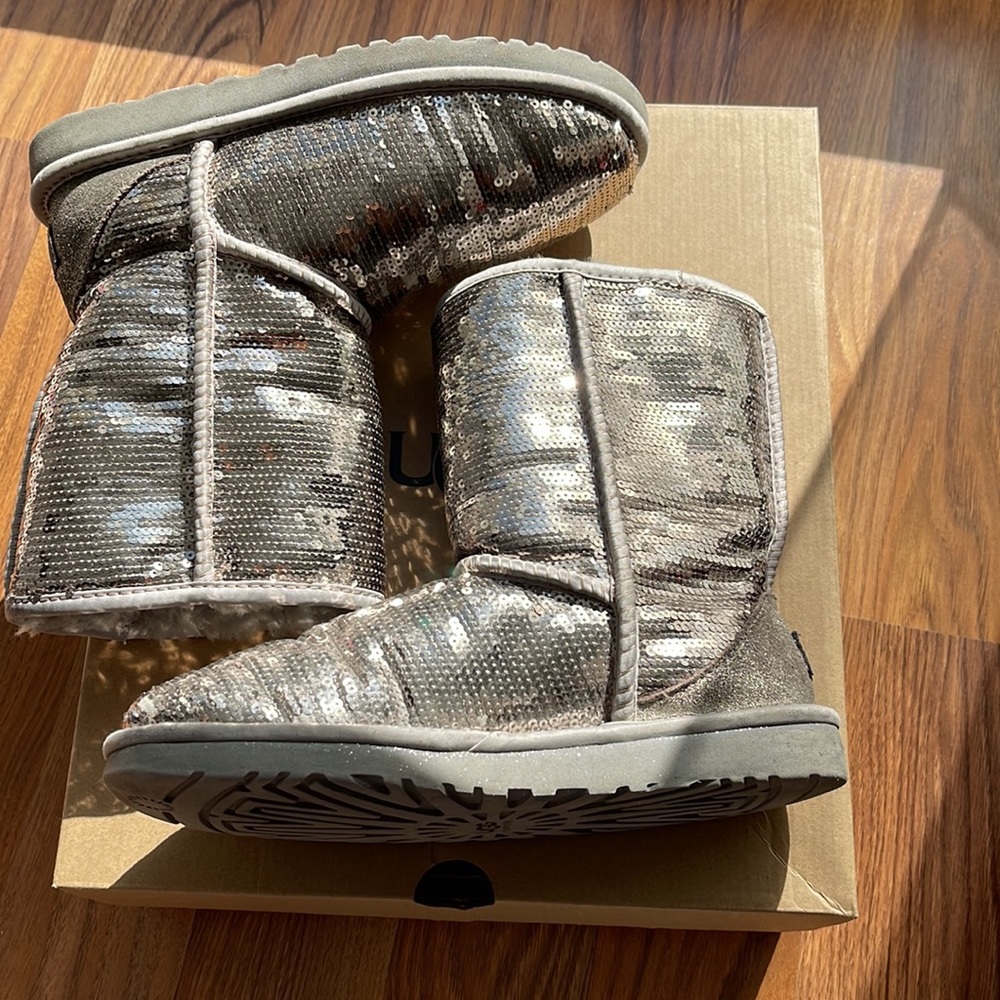 Sequenced Uggs - image 4